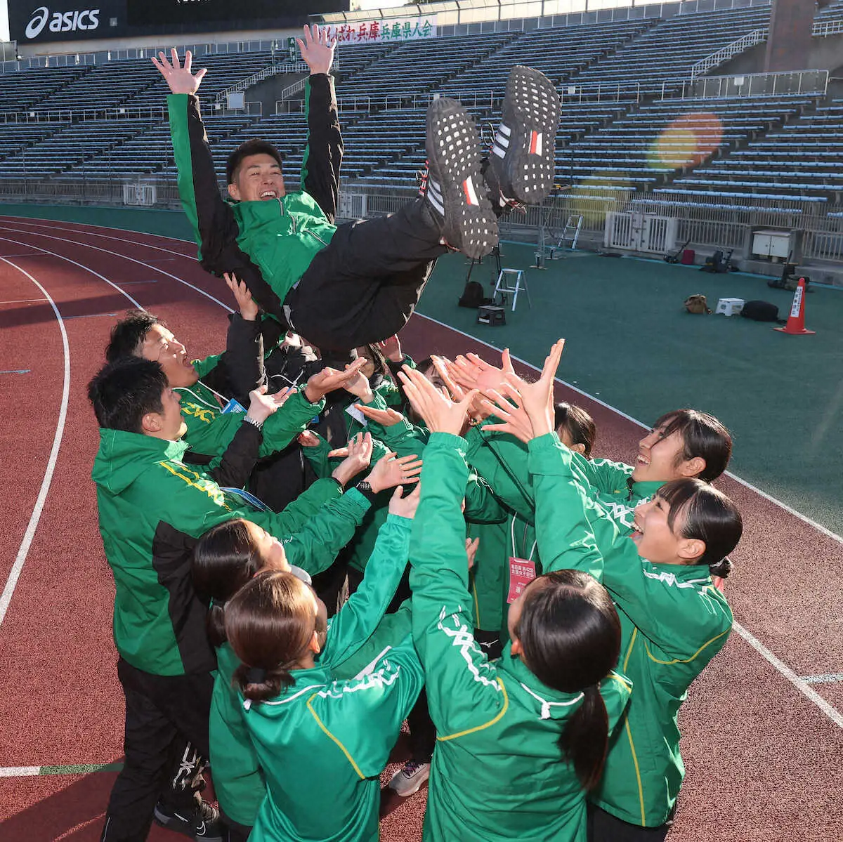 【画像・写真】宮城は各世代の力を結集して優勝　佐藤監督「全力を出して役割を全うしてくれた」