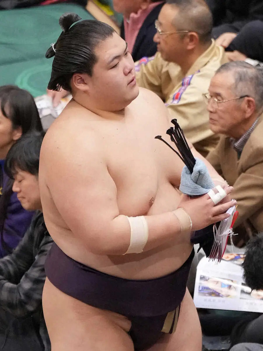 【画像・写真】王鵬が琴勝峰との埼玉栄高同期対決制した「連続で負けてはいけない」ライバルへの強い思い