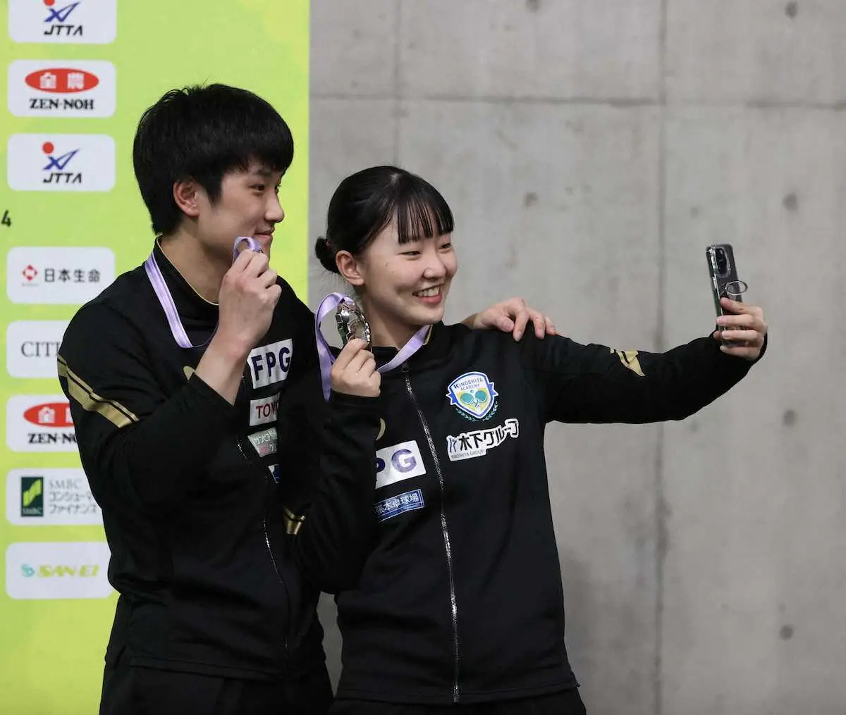 【画像・写真】張本智和「神様のおかげ」6大会ぶりV　8度のマッチポイントしのいだ「いつも完璧だけど、今日は…」