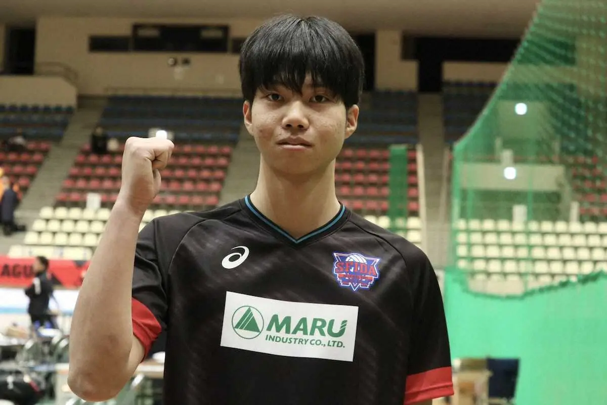 【画像・写真】“現役高校生Vリーガー”下桝登二朗がデビュー戦でMVP　11得点し「楽しくできた」