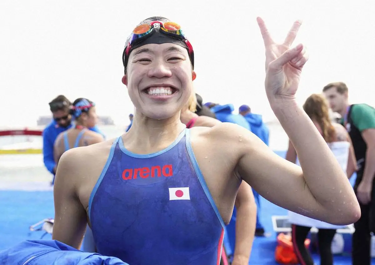 【画像・写真】女子10キロのレースを終えポーズをとる蝦名愛梨。11位に入ってパリ五輪出場枠を獲得し、初の五輪代表に決まった（共同）