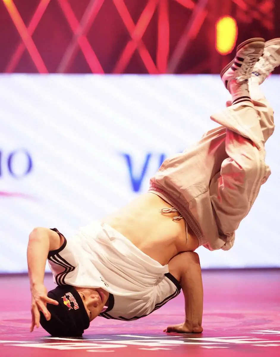 【画像・写真】18歳ISSINが初優勝　準決勝でSHIGEKIX撃破「五輪でもぶちかましたい」ブレイキン全日本