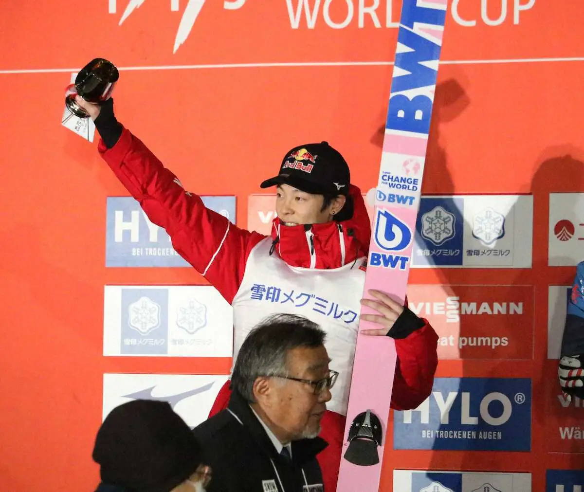 【画像・写真】小林陵侑　2日連続、今季9回目の2位に苦笑い「またか」