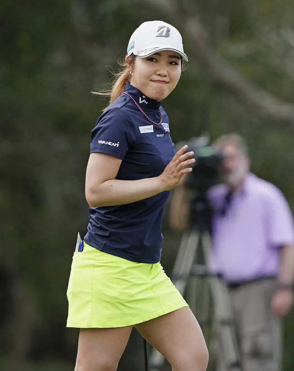 【画像・写真】古江彩佳　3打差3位発進　梅やポカリで暑さ対策