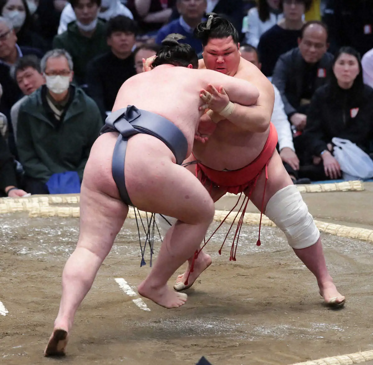 【画像・写真】“荒れる春場所”大関・霧島が痛恨の3連敗…全勝力士は3日目にして関脇・若元春、小結・阿炎ら6人のみに