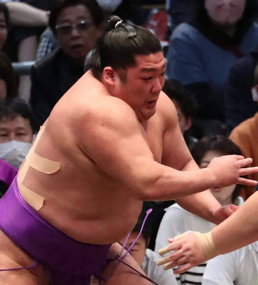 【画像・写真】尊富士“史上最速優勝”に王手！　関脇・若元春も撃破で110年ぶり新入幕Vへ期待高まる