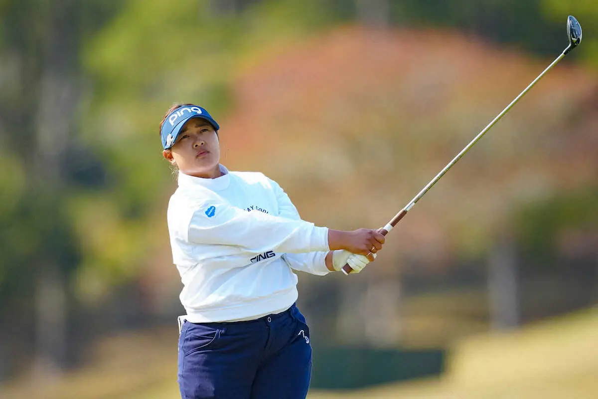 【画像・写真】鈴木愛　73で66位と出遅れ「ショットが良くなかった」史上初2度目の3週連続V懸かる一戦