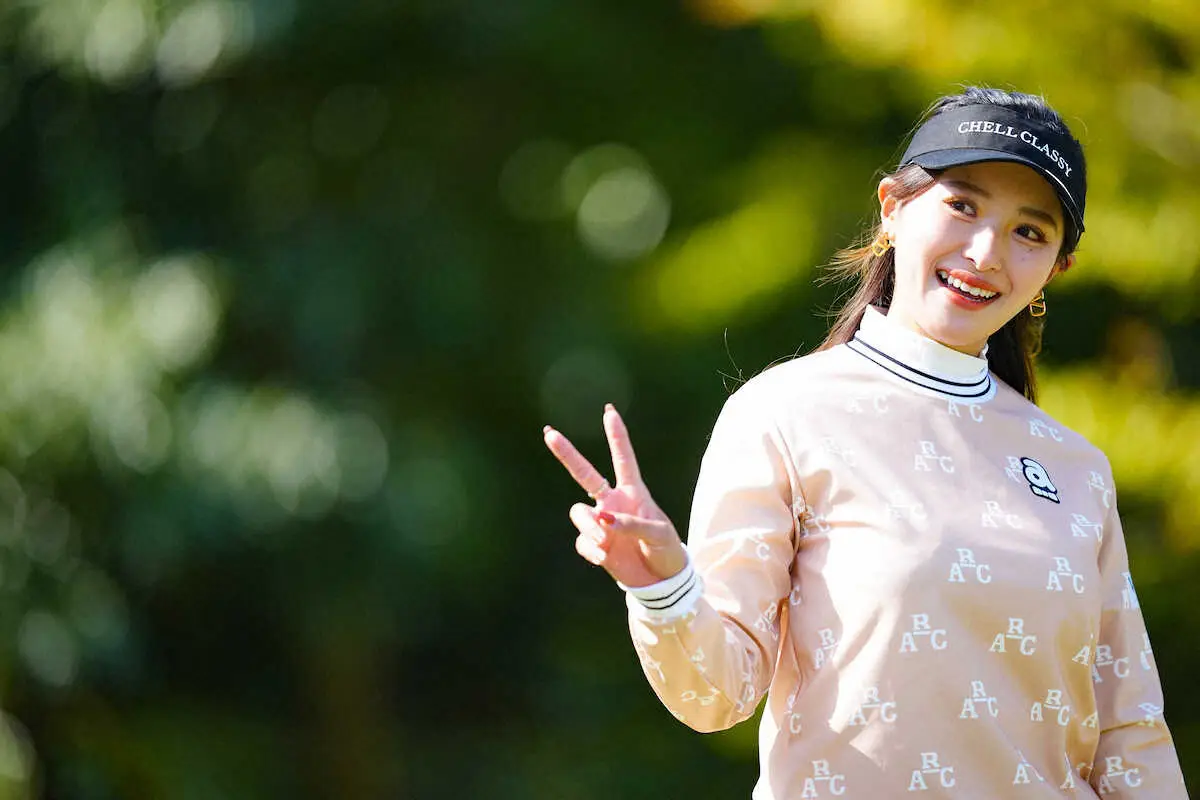 【画像・写真】臼井麗香が初Vへ王手　1差2位に山下、鈴木愛は予選落ち