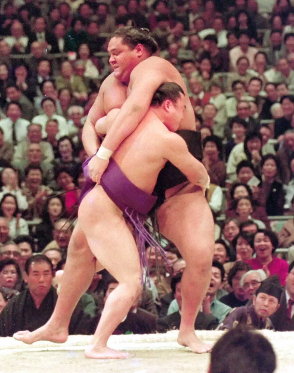 【画像・写真】舞の海氏が追悼　曙さんからの白星「人生の糧になった」　訃報から一夜