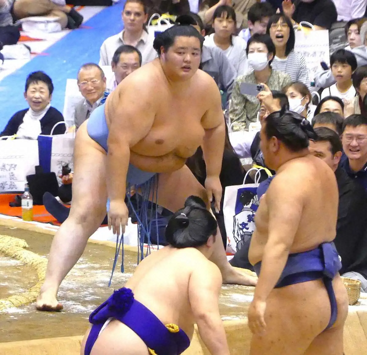 【画像・写真】【藤沢巡業】琴ノ若が大関対決制してトーナメント優勝「できるだけ頑張りました」改名まで2週間