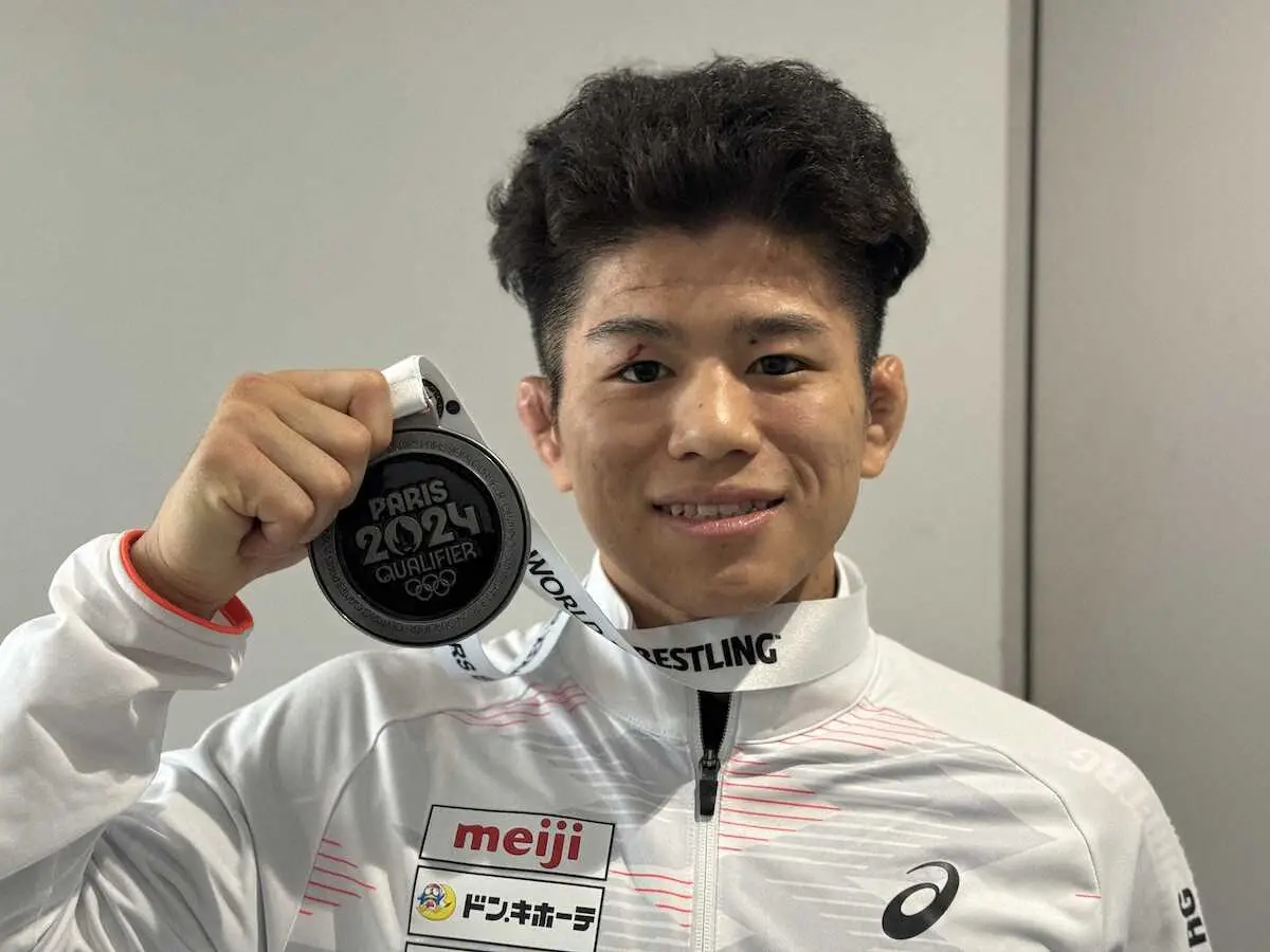 【画像・写真】【レスリング】清岡幸大郎「次に向けて」視線はすでにパリへ　五輪アジア予選から帰国
