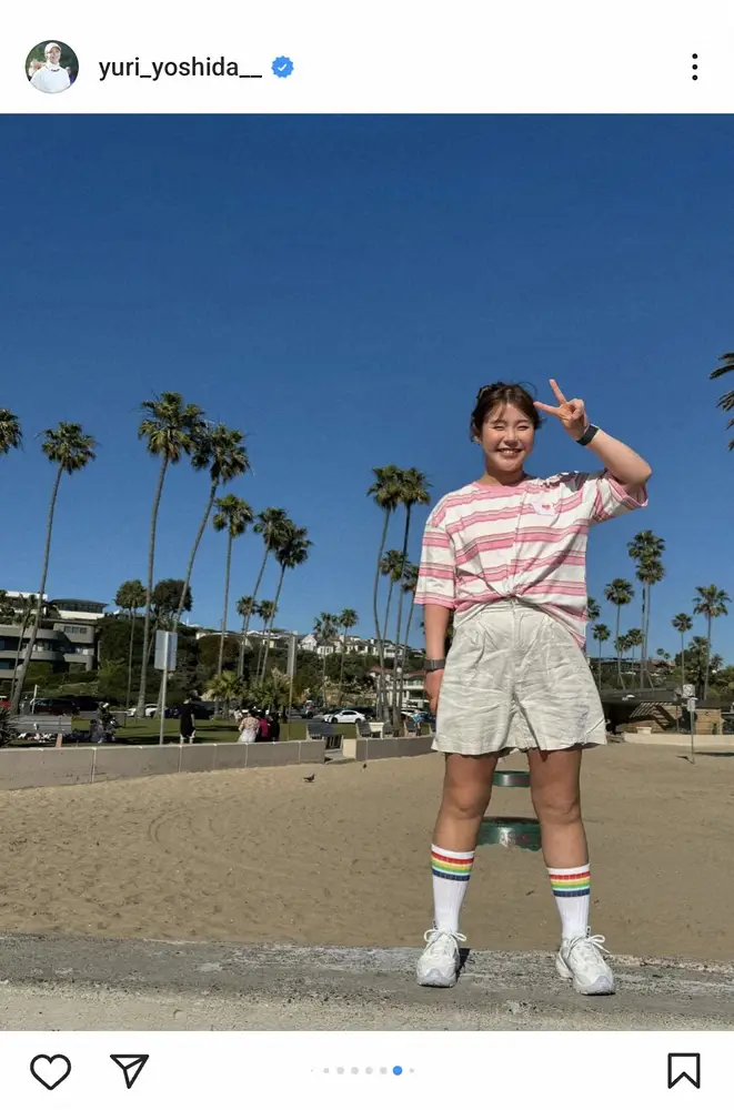 【画像・写真】米ツアー参戦の吉田優利　キュートなオフショット披露　緑のワンピ、Tシャツ＆ミニスカ姿などで笑顔見せる