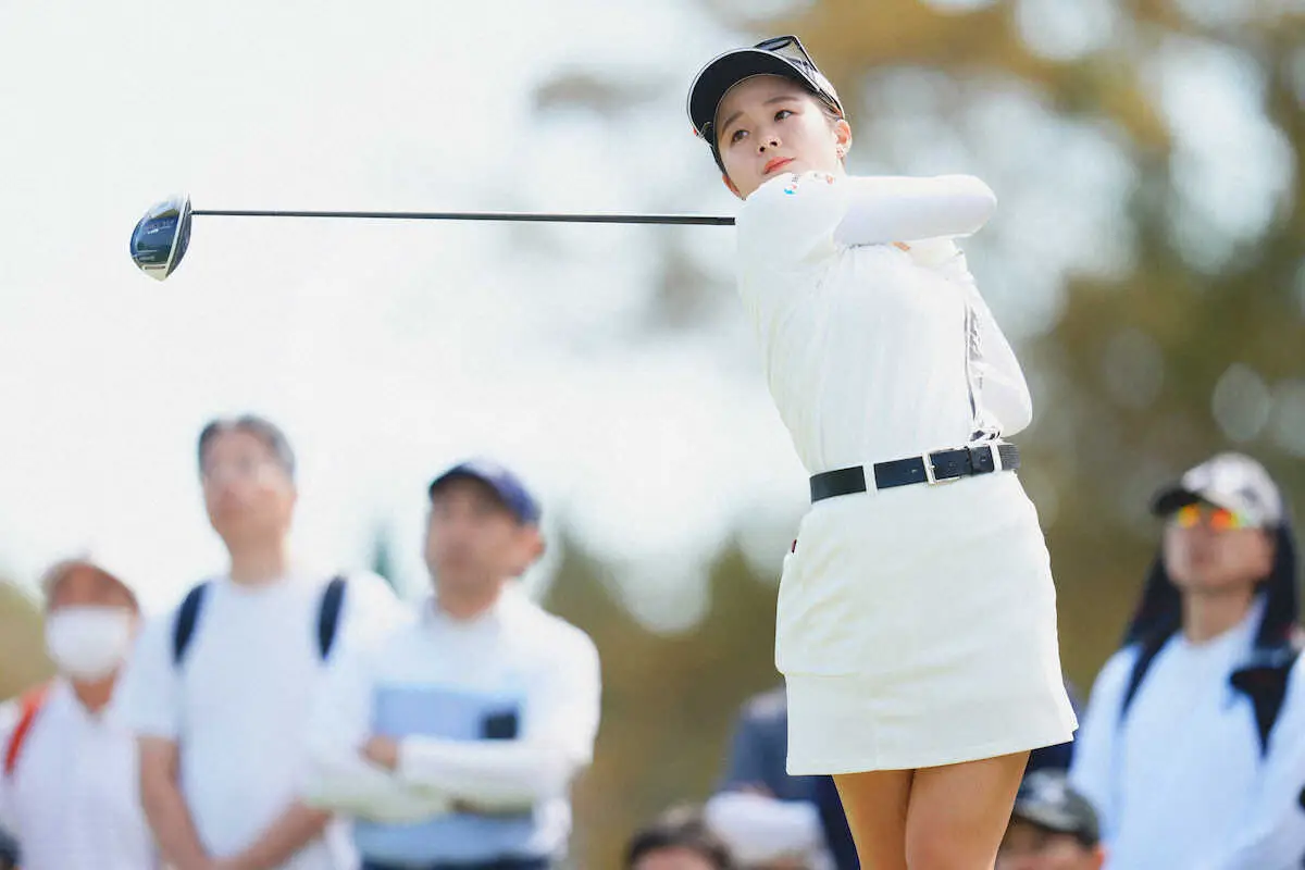 【画像・写真】川崎春花は73で通算2アンダーに後退「50点くらい…」と悔しがる