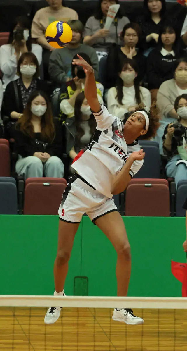 【画像・写真】【黒鷲旗バレー】ジェイテクトが日本製鉄堺に競り勝つ！村山が「ほぼ泣きながらやっていた」理由とは