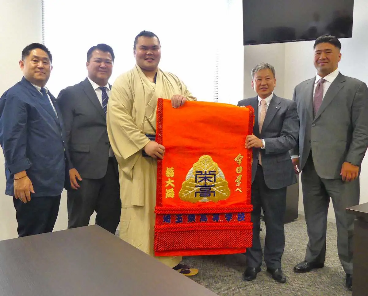 【画像・写真】苦節6年で新十両の塚原改め栃大海に「負けない気持ちを強く持って」埼玉栄高の恩師・山田監督が期待