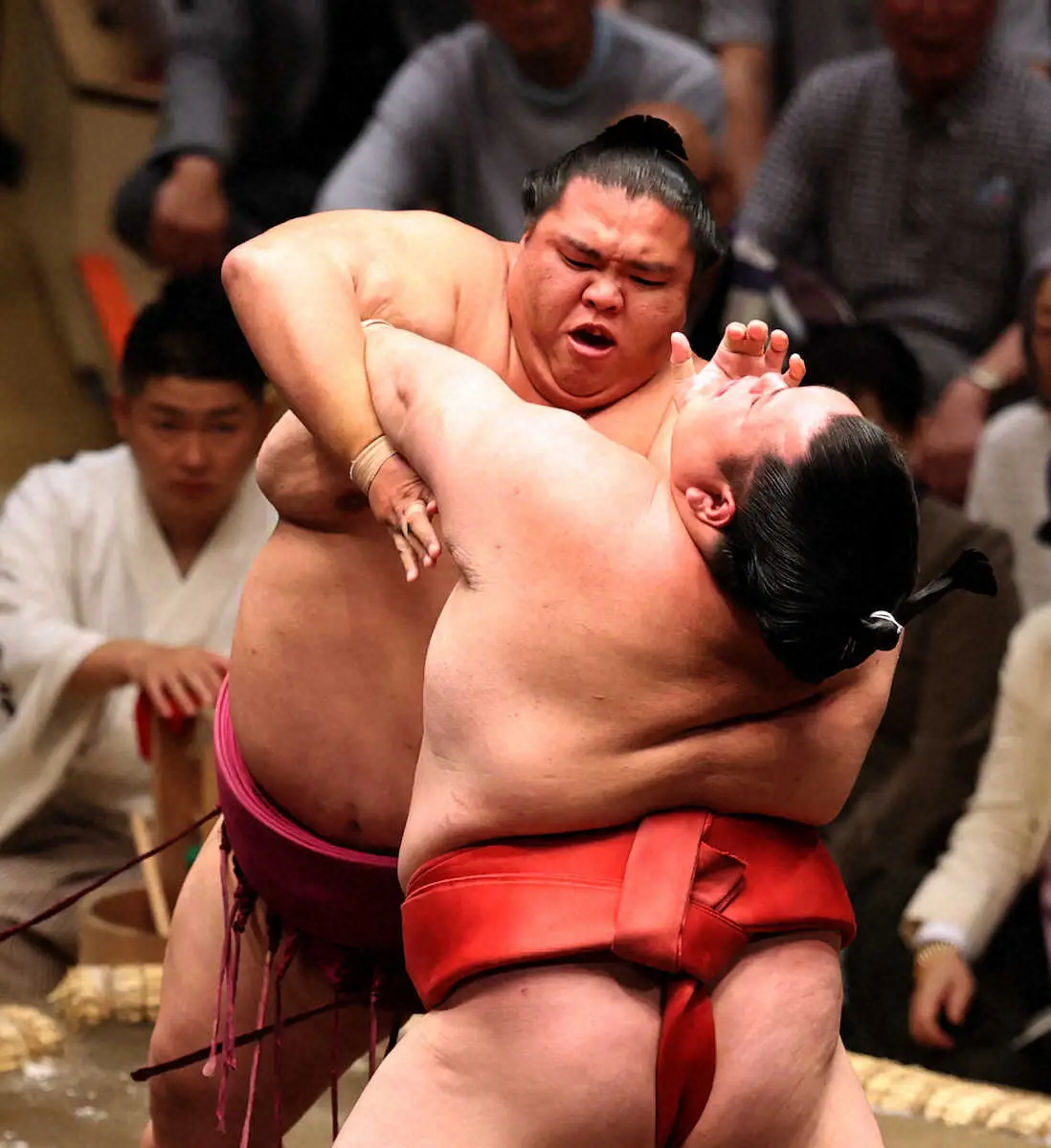 【画像・写真】カド番の霧島が痛すぎる3敗目…琴桜は1敗をキープ、豊昇龍2勝目　全勝は宇良、御嶽海ら4力士