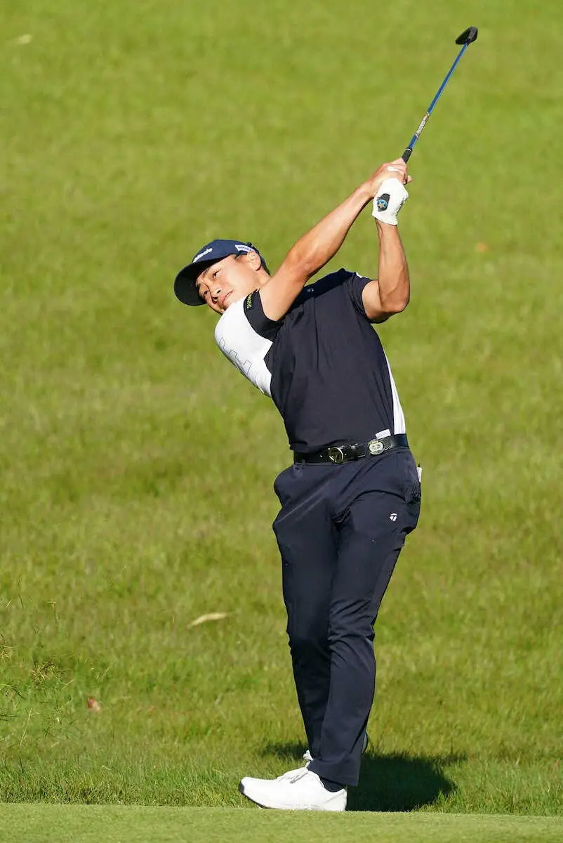 【画像・写真】“ミレニアム世代の飛ばし屋”新村駿が暫定首位発進　QTランク288位から下克上Vへ意気込む