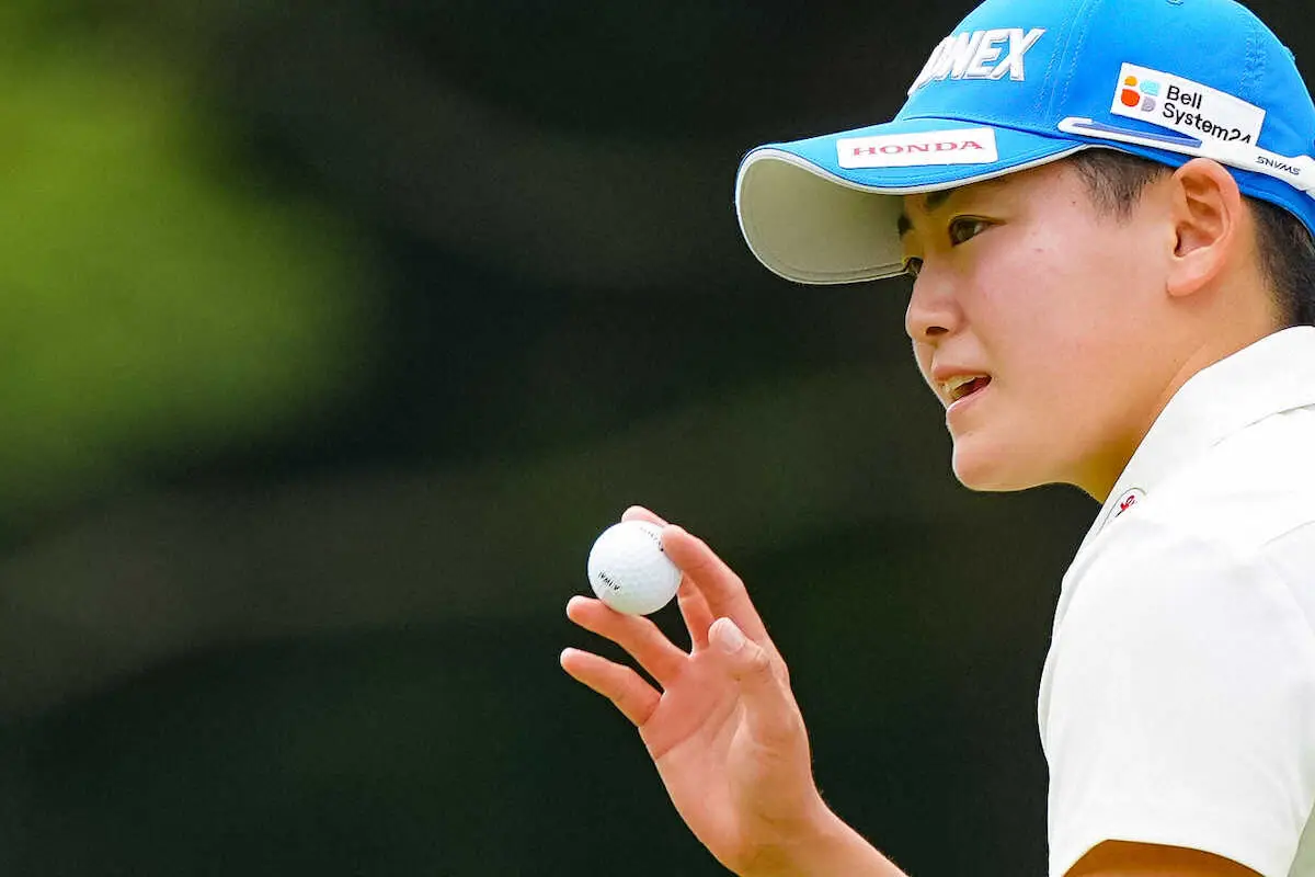 【画像・写真】岩井明愛　大会コースタイ65で暫定首位　姉妹で2週連続Vへ「伸び伸びやりたい」