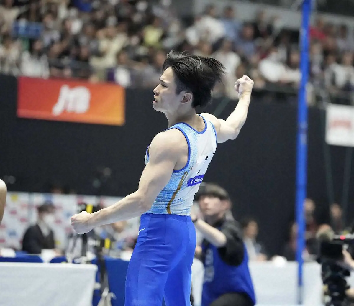 【画像・写真】＜体操NHK杯4日目＞あん馬を終えガッポーズの萱（撮影・岡田　丈靖）