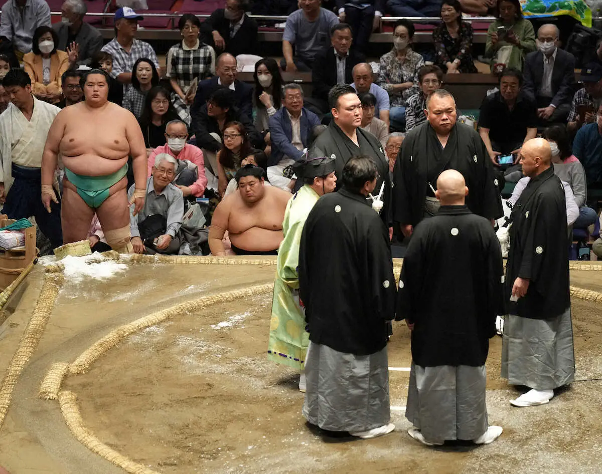 【画像・写真】2敗の湘南乃海敗れる　3敗で琴桜、大の里、欧勝馬と並び優勝争い大混戦！　大関・豊昇龍は勝ち越し決める
