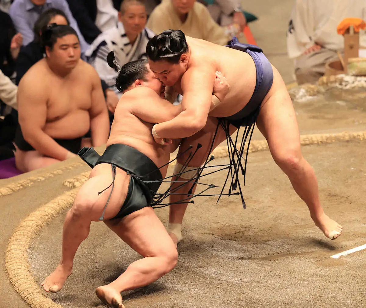 【画像・写真】琴桜は変化で勝利　大の里とともに3敗でトップ　欧勝馬、湘南乃海は後退　4敗に5力士