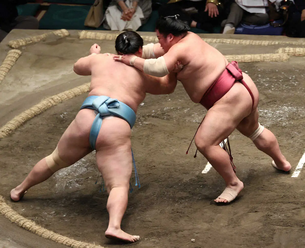 【画像・写真】大栄翔V争い残った！琴勝峰下し4敗キープ　大の里が敗れれば27年ぶり史上3度目の4人での優勝決定戦へ