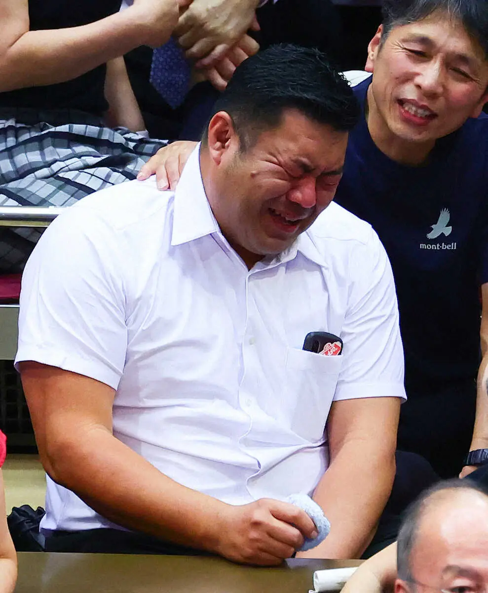 【画像・写真】大の里Vに父万感　「信は力なり」スクール☆ウォーズで祝福