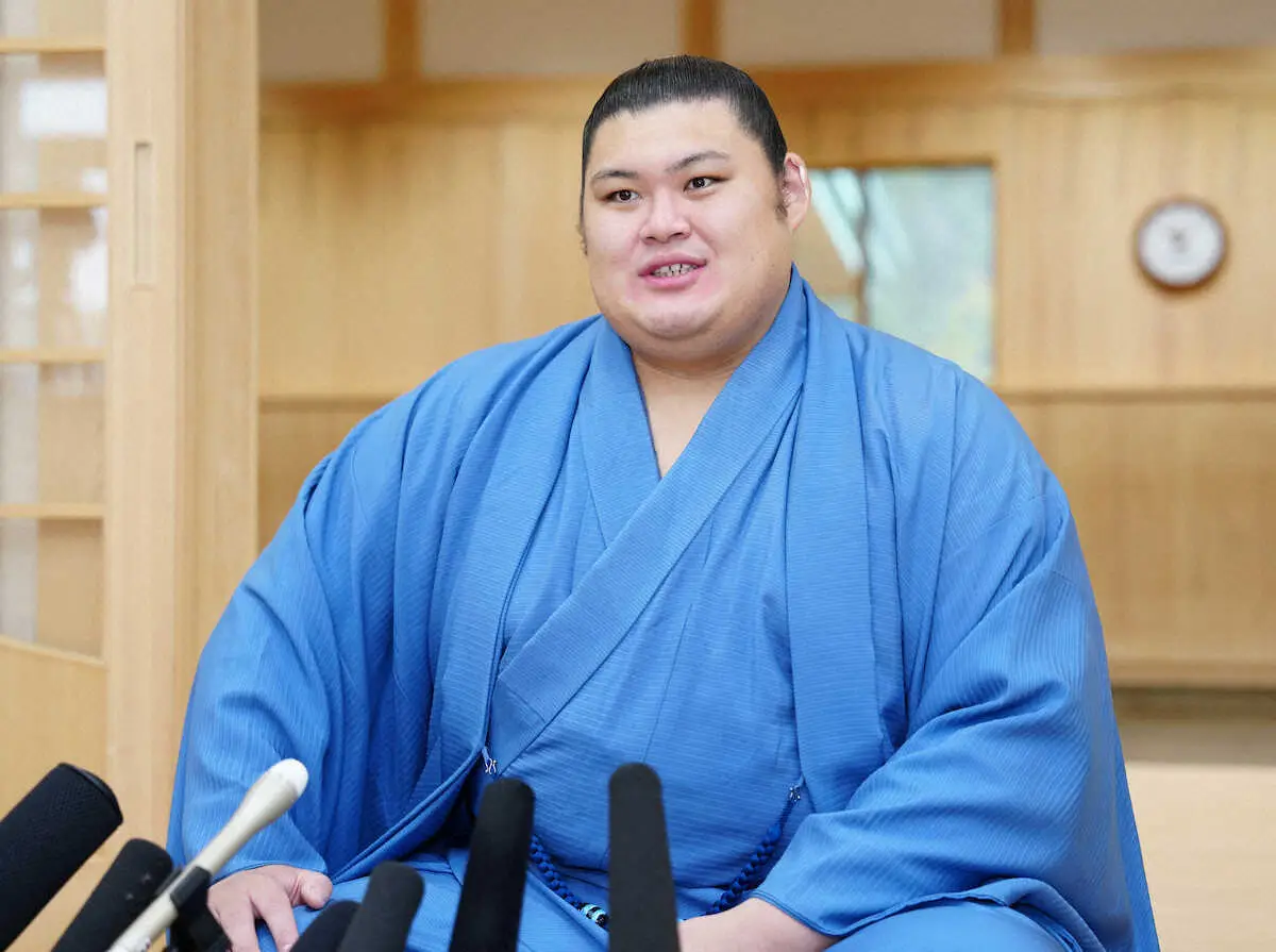 【画像・写真】大の里が優勝一夜明け会見　「上へ上へと駆け上がりたい」　史上最速Vの次は最速大関昇進へ