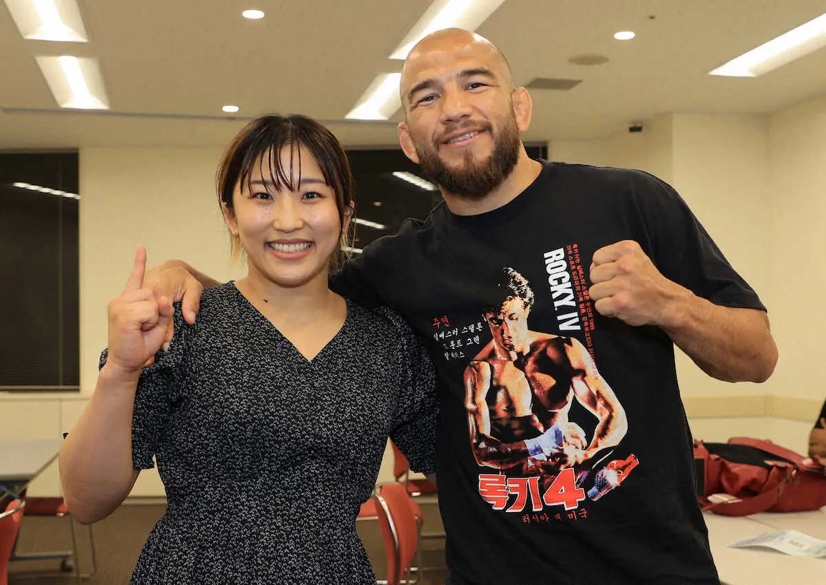 【画像・写真】【レスリング】須崎優衣がRIZINファイターと公開練習「尊敬している。恩人」パリ五輪2連覇へ刺激