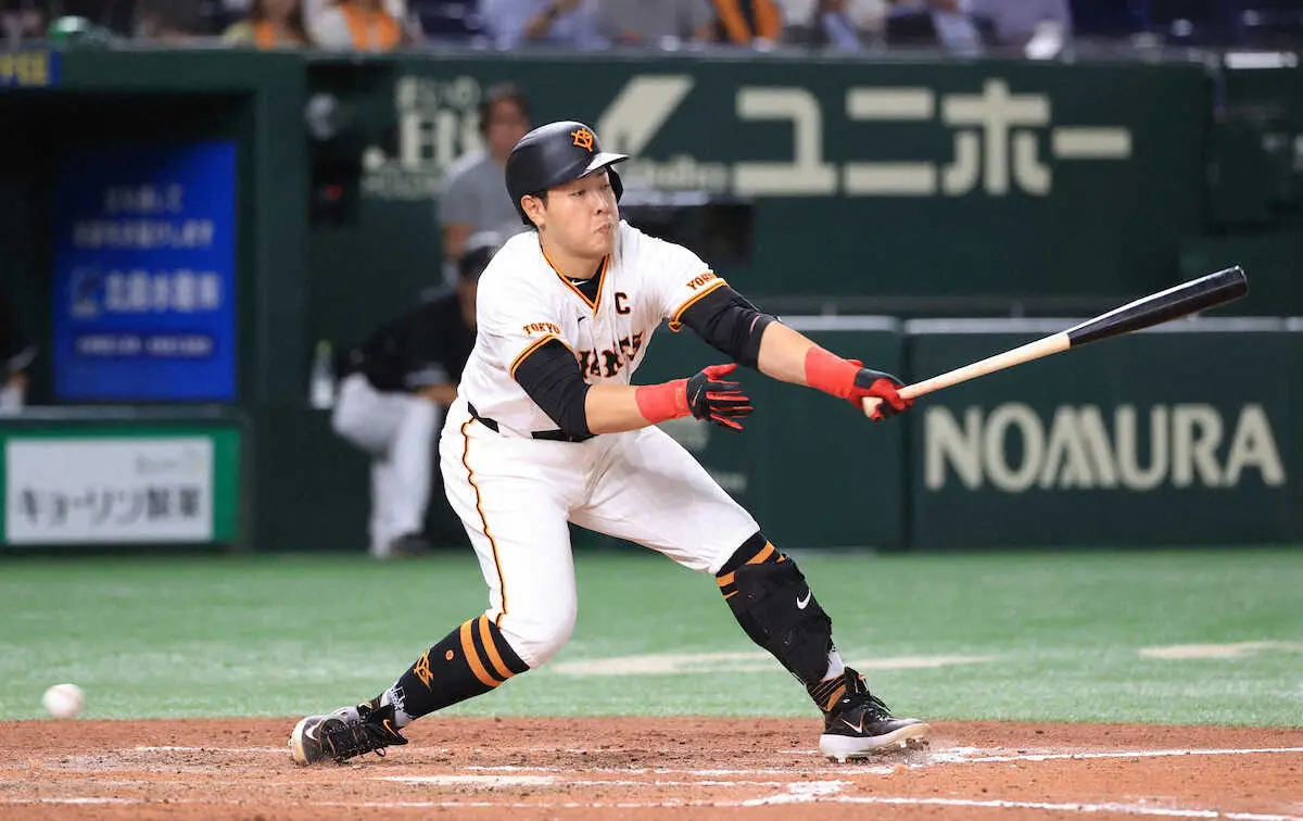 【画像・写真】交流戦　＜巨・ロ（2）＞8回、岡本和は空振り三振に倒れる　（撮影・西川祐介）