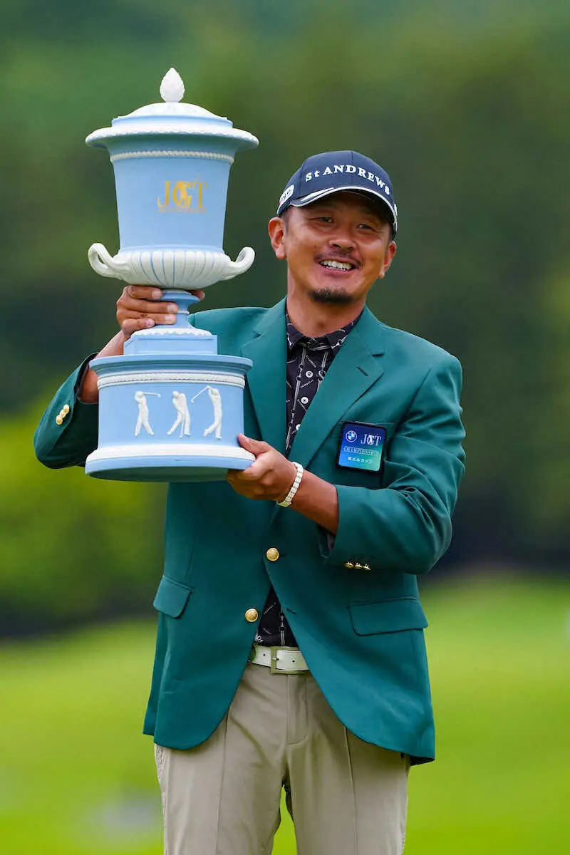 【画像・写真】岩田寛　最年長メジャーV　43歳悲願、石川遼とのPO制し「ほんとんど遼の応援だと思ってた」