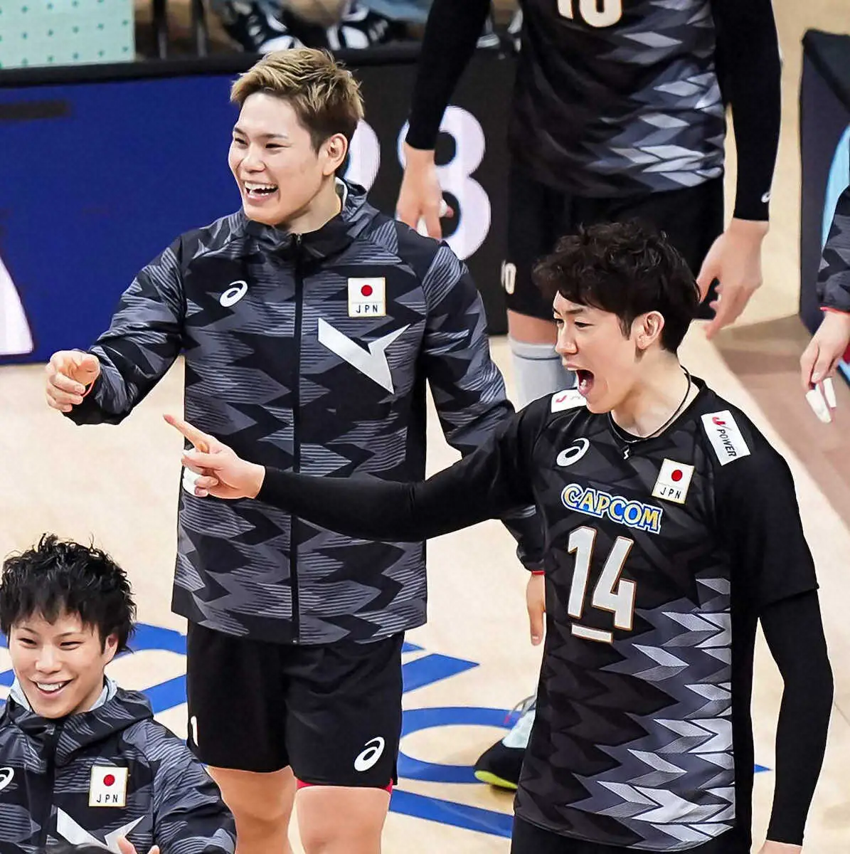 【画像・写真】【バレー男子】日本が第1セット先取　サーブで流れ引き寄せる　石川、西田、高橋藍はベンチスタート