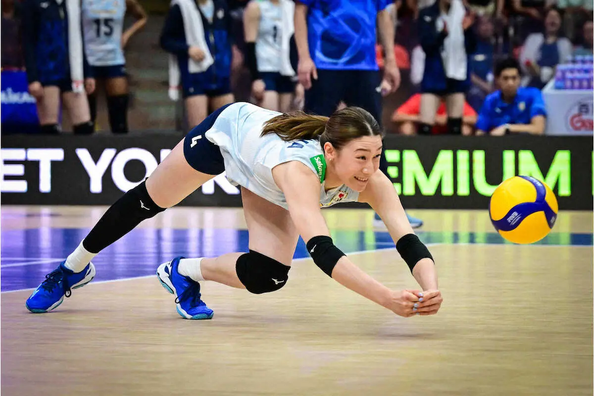 【画像・写真】【バレー女子】日本　世界1位イタリアに敗れるも…主要国際大会10年ぶり銀メダル