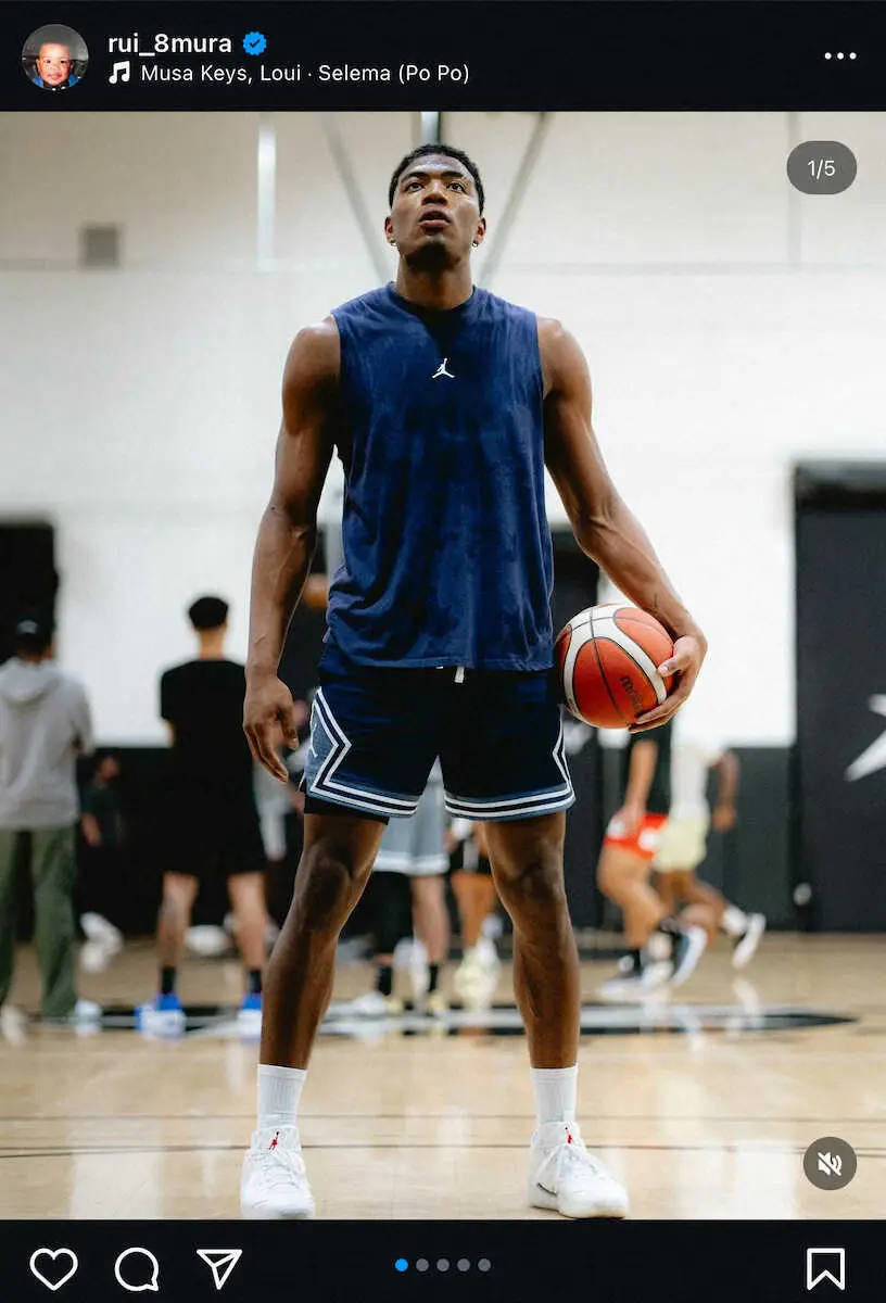 【画像・写真】FIBAの公式ボールで練習する八村。八村塁の公式インスタグラム（＠rui_8mura）から
