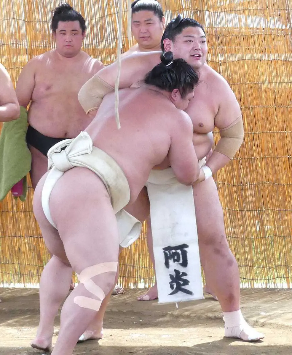 【画像・写真】関脇・阿炎が夏場所後初めて関取衆と実戦稽古　大関獲り足固めは意識せず「本当に何も考えてない」