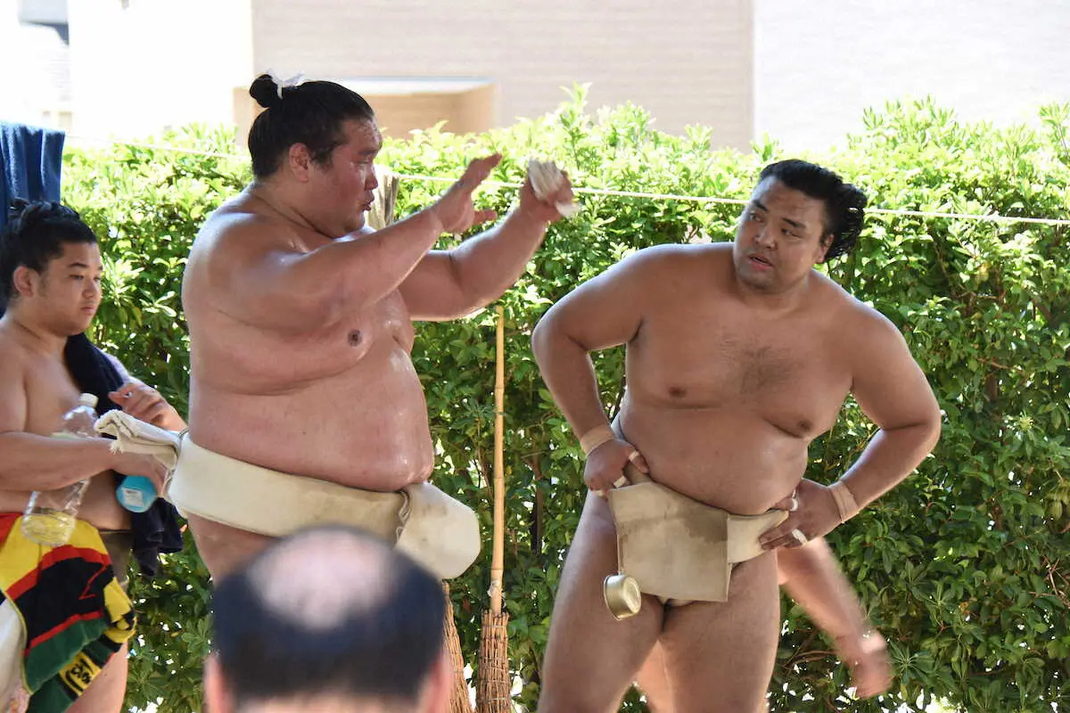 【画像・写真】【大相撲名古屋場所】照ノ富士が場所前初の出稽古　立浪部屋で新小結の平戸海に9勝2敗