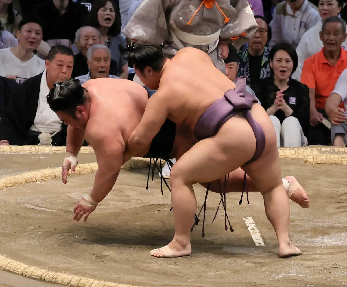 【画像・写真】カド番大関の貴景勝は翔猿に敗れて1勝3敗　黒星が2つ先行