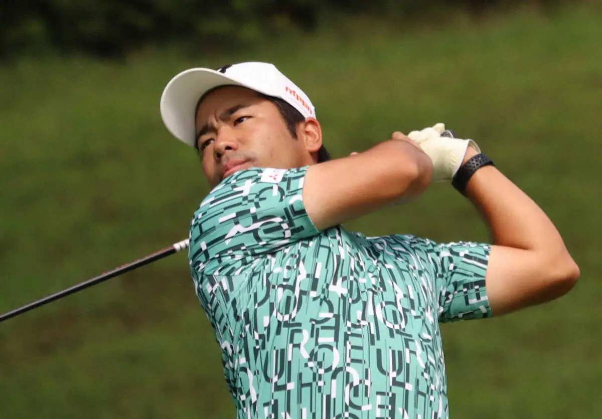 【画像・写真】22年賞金王の比嘉一貴は1打差3位と好発進　NIKKENホールディングス杯ゴルフ