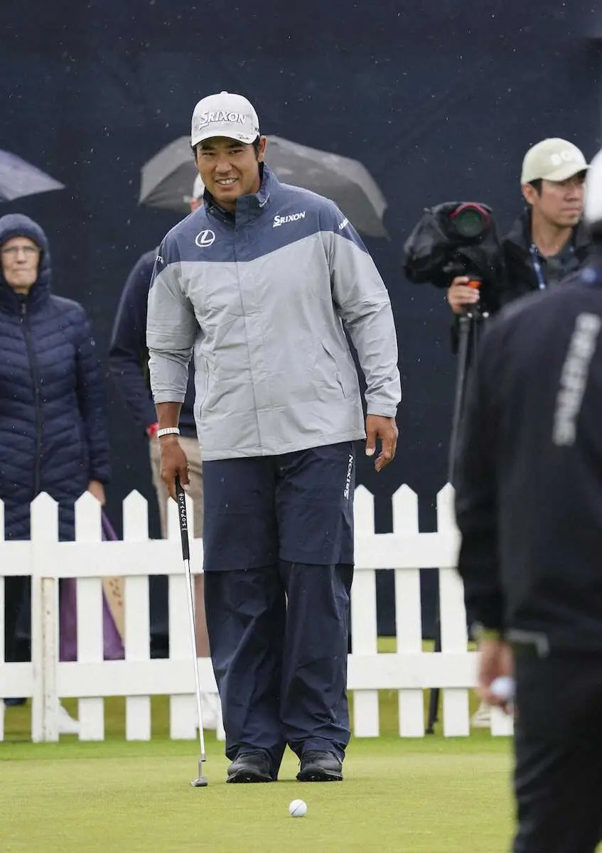 【画像・写真】松山英樹　全英OPへ雨のパット調整　前週スコットランドOPでは1打届かず今季初予選落ち