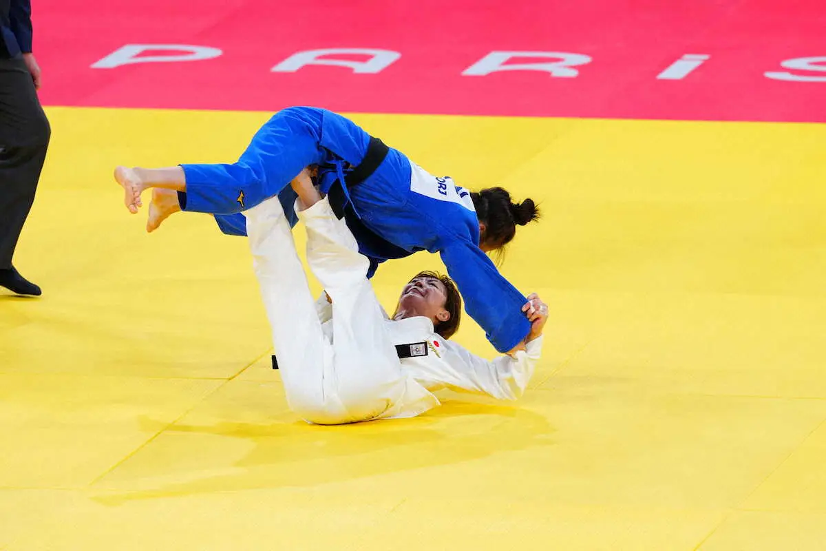 【画像・写真】＜パリ五輪　柔道女子48キロ級決勝＞決勝に臨む角田夏実（撮影・小海途　良幹）