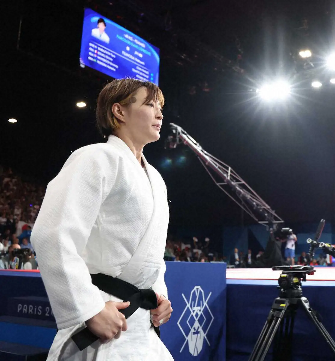 【画像・写真】女子48キロ級、決勝の舞台へ向かう角田夏実（撮影・平嶋　理子）