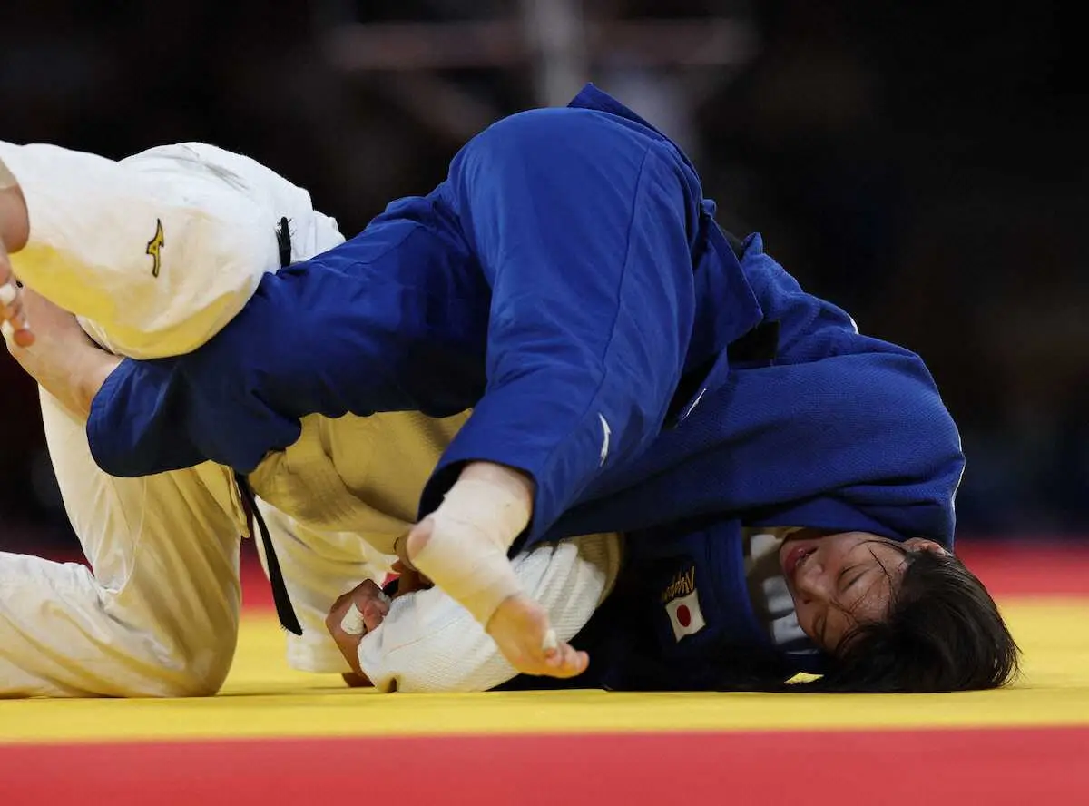 【画像・写真】70キロ級・新添左季　敗者復活戦で涙…28歳初五輪メダル届かず「本当に情けない気持ちでいっぱいです」