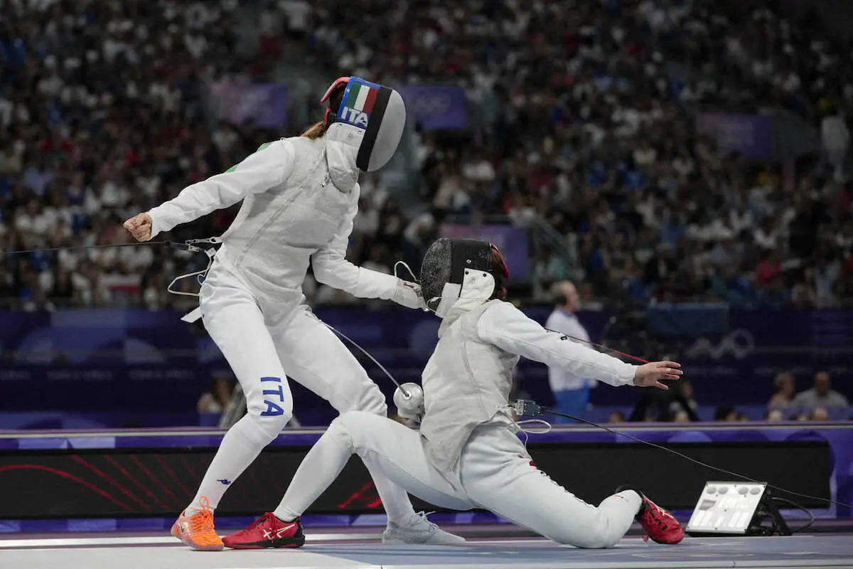 【画像・写真】フェンシング女子フルーレ団体は3位決定戦へ　準決勝でイタリアに敗れる