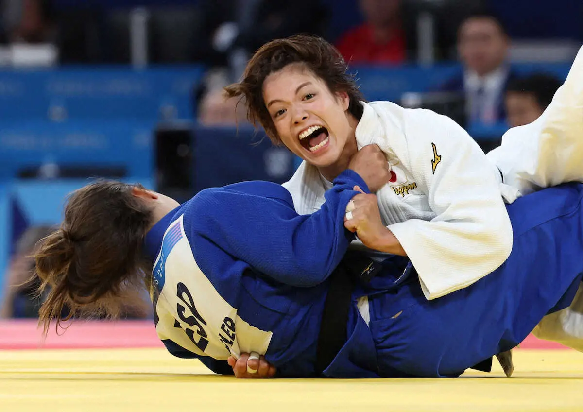 【画像・写真】＜パリ五輪　柔道＞混合団体戦2回戦、阿部詩が気迫の合わせ技一本！（撮影・平嶋　理子）