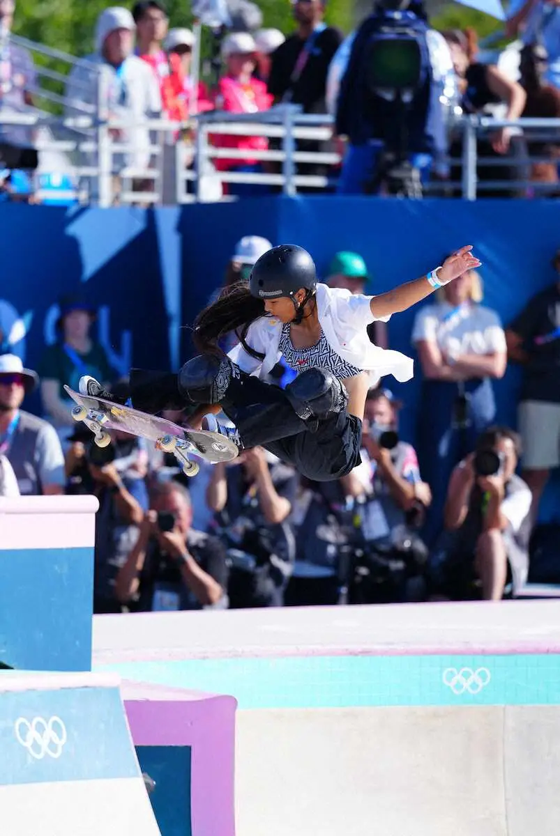 【画像・写真】スケボー開心那が銀メダル！15歳が東京五輪の銀に続き2大会連続の快挙達成　金と0・55点差