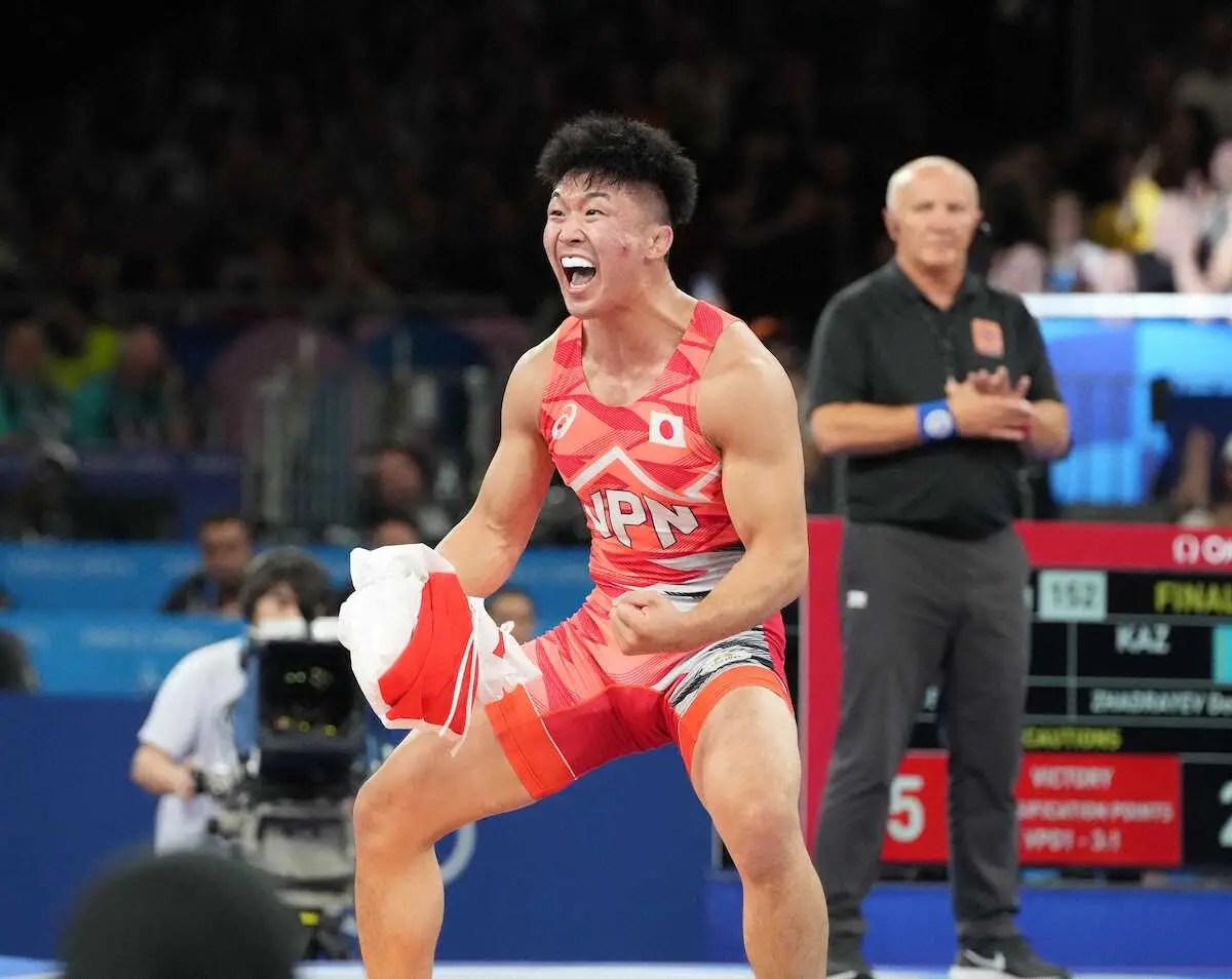 【画像・写真】＜パリ五輪・レスリング男子グレコローマン77キロ級決勝＞金メダルを獲得した日下（撮影・岡田　丈靖）