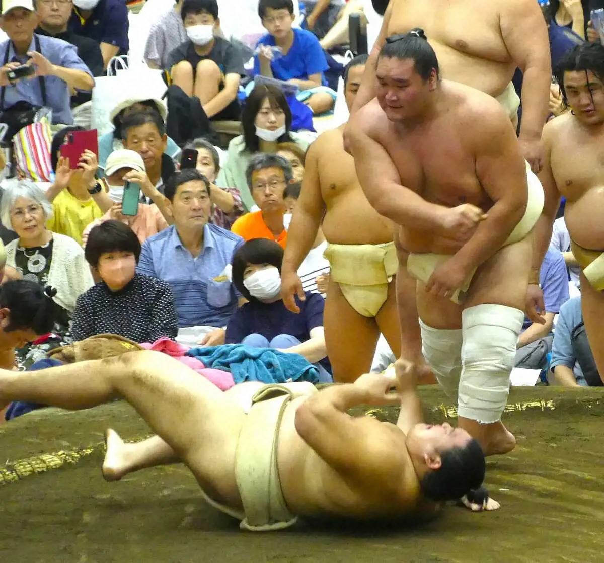 【画像・写真】【日立巡業】照ノ富士が4日ぶり復帰　ぶつかりで胸借りた大の里「稽古つけてもらえるのはありがたい」