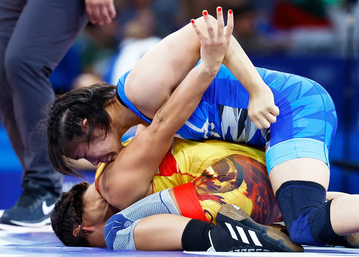 【画像・写真】レスリング・元木咲良が準決勝進出決めた！父が届かなかった五輪メダル確定まであと1勝　初戦は秒殺