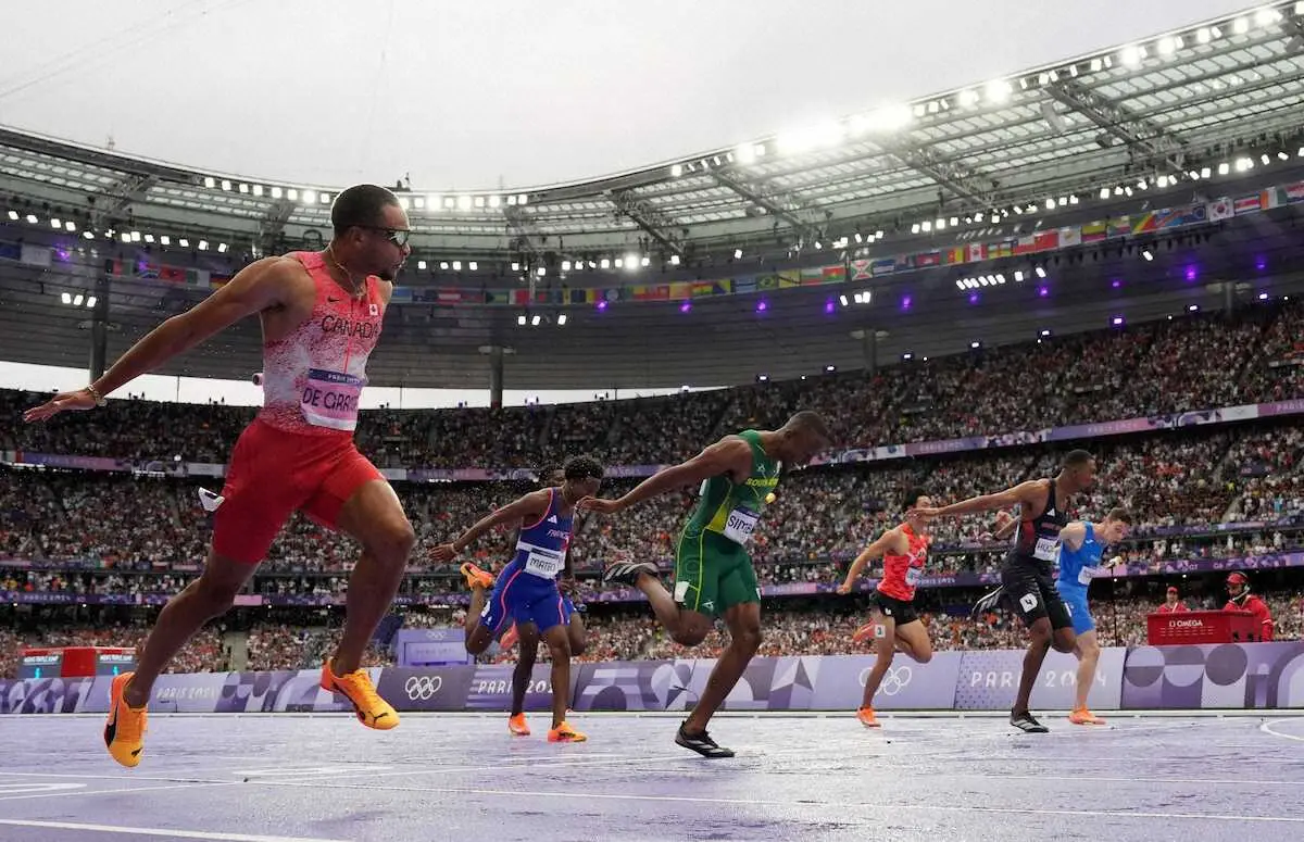 【画像・写真】男子400メートルリレー決勝で日本の上山（右から3人目）は5位でフィニッシュ（ロイター）