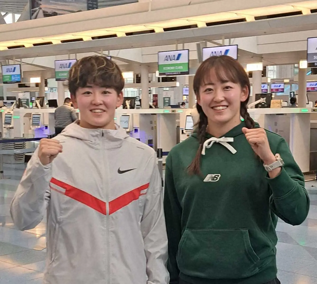 【画像・写真】岩井明愛（左）、千怜姉妹